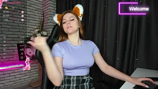 Snapshot of Lasly_Fox chatting on January 2025 12:42:01 AM Lasly Fox online show from January 2025 12:42:01 AM