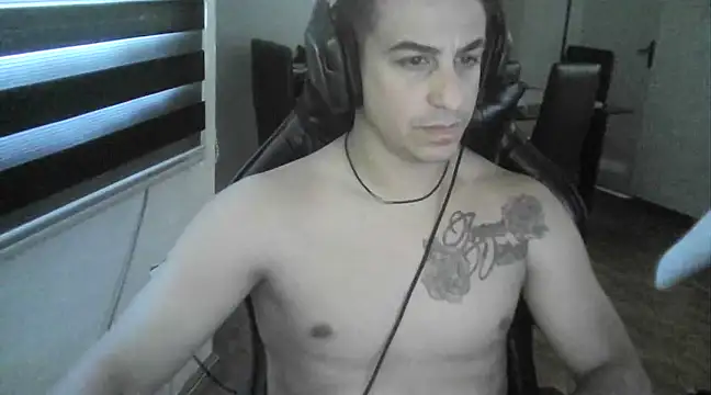 Snapshot of Ghostman89 chatting on December 2024 04:36:01 PM Ghostman89 online show from December 2024 04:36:01 PM