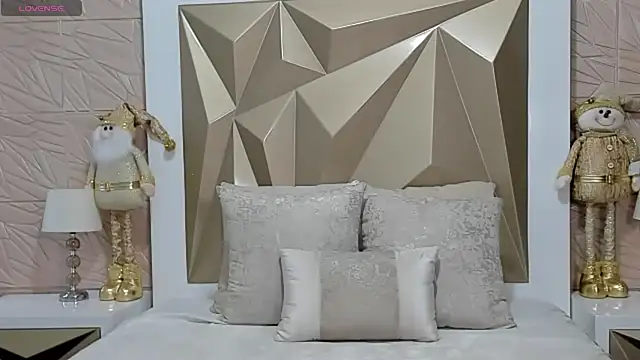 Snapshot of PassionMacoll chatting on December 2024 11:46:01 AM PassionMacoll online show from December 2024 11:46:01 AM