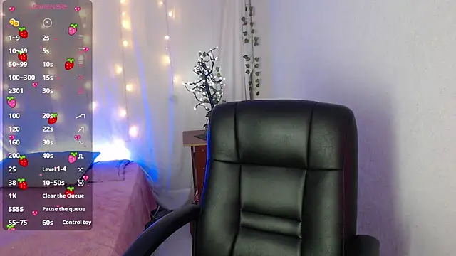 mixie cute online show from January 2025 08:55:01 PM