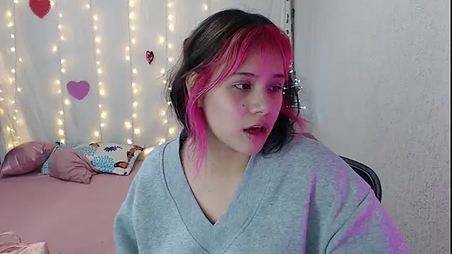 mixie cute online show from February 2025 03:08:01 PM