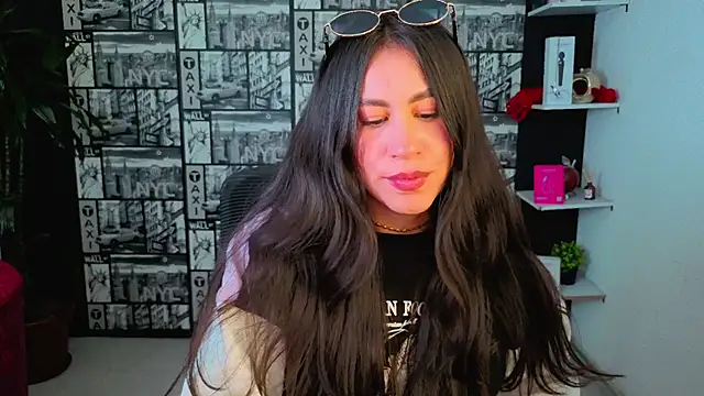 EmiGomez  online show from June 2026 02:46:02 AM