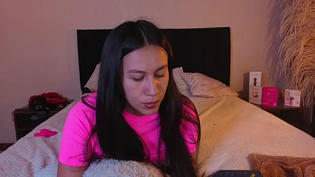 EmiGomez  online show from June 2026 05:19:02 AM