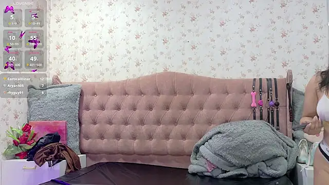 AvrillThomas online show from January 2025 06:49:01 PM