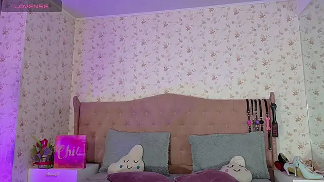 AvrillThomas online show from January 2025 03:04:02 PM