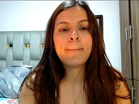 Snapshot of lindacutferrer chatting on May 2026 10:58:01 PM lindacutferrer online show from May 2026 10:58:01 PM