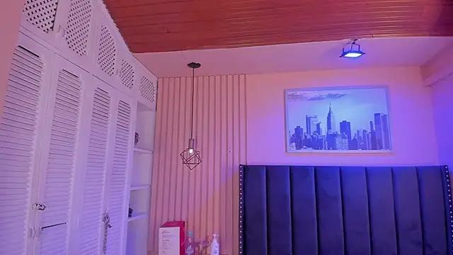 viiolett lee online show from January 2025 12:59:01 AM