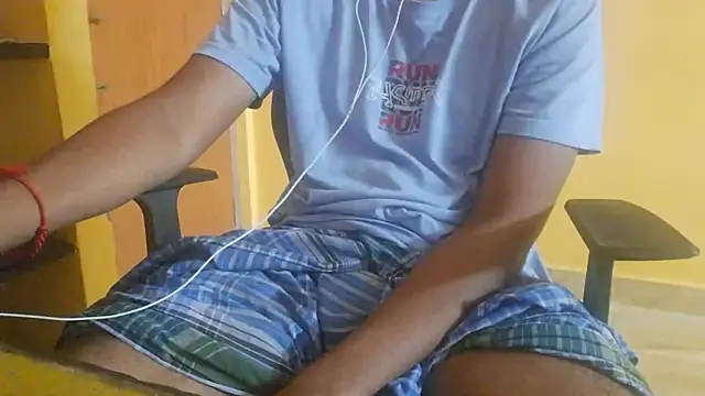 Snapshot of Aloneguy_bangalore chatting on November 2025 01:11:01 PM Aloneguy bangalore online show from November 2025 01:11:01 PM