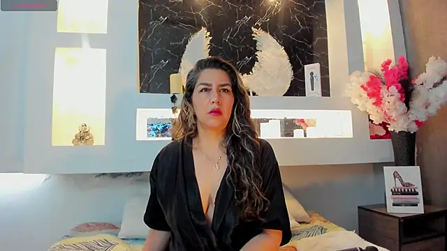 Cinthya mjs online show from September 2025 12:20:01 PM