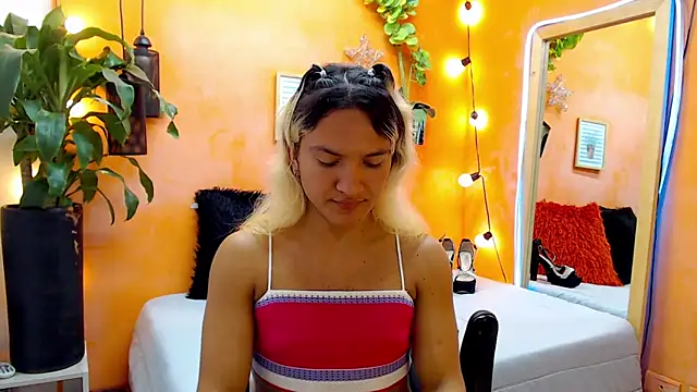 Snapshot of aslyhernandez_7 chatting on January 2025 05:47:02 PM aslyhernandez 7 online show from January 2025 05:47:02 PM