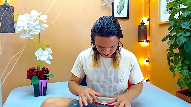 Snapshot of aslyhernandez_7 chatting on October 2025 03:35:01 PM aslyhernandez 7 online show from October 2025 03:35:01 PM