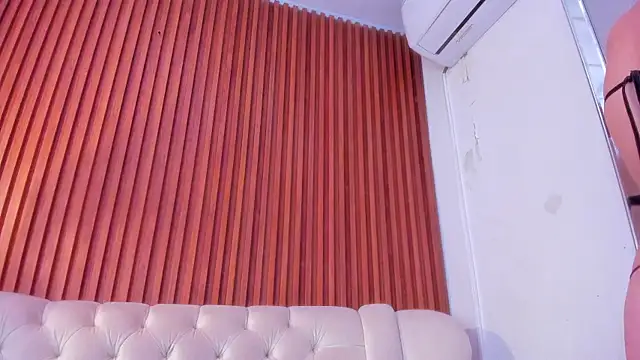 RosarioCruzz online show from June 2026 04:51:02 PM