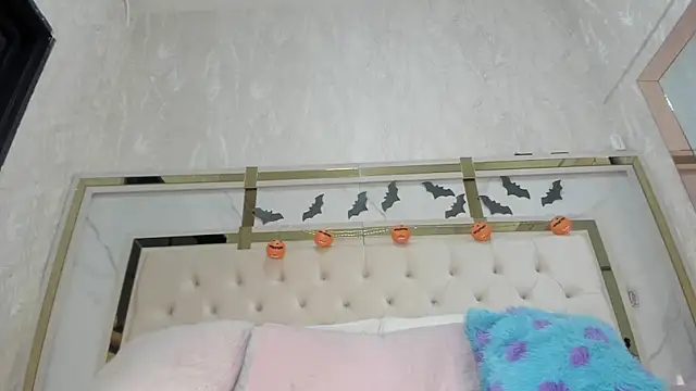 Snapshot of Victoriaa_millers chatting on October 2025 07:26:01 PM Victoriaa millers online show from October 2025 07:26:01 PM