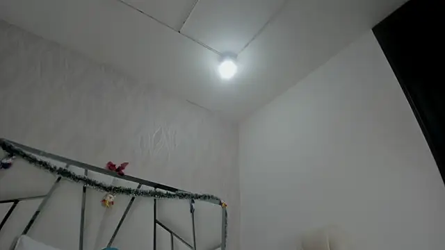 Snapshot of Victoriaa_millers chatting on November 2025 07:08:02 PM Victoriaa millers online show from November 2025 07:08:02 PM