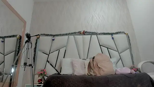 Snapshot of Victoriaa_millers chatting on November 2025 07:02:02 PM Victoriaa millers online show from November 2025 07:02:02 PM