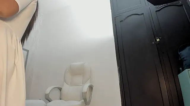 Victoriaa millers online show from May 2026 08:36:01 PM