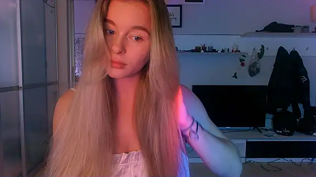 Snapshot of Eva_Jaya chatting on September 2025 05:18:02 AM Eva Jaya online show from September 2025 05:18:02 AM