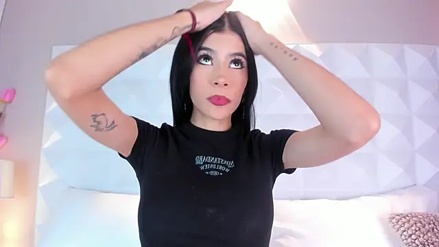 Snapshot of CaitlynCouper chatting on December 2024 05:08:02 PM CaitlynCouper online show from December 2024 05:08:02 PM