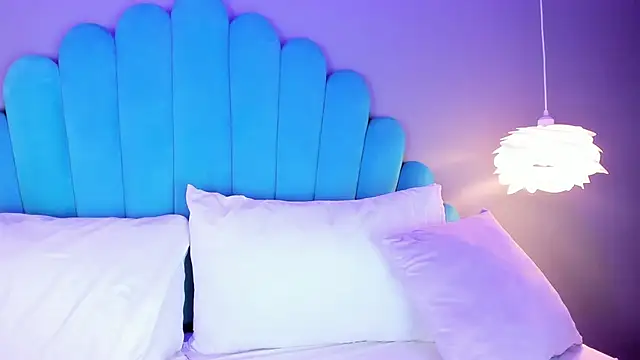 Snapshot of CaitlynCouper chatting on March 2025 10:37:01 PM CaitlynCouper online show from March 2025 10:37:01 PM