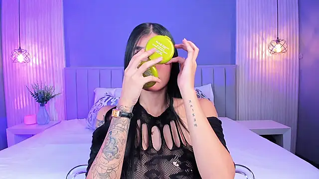 Snapshot of CaitlynCouper chatting on September 2025 10:42:02 PM CaitlynCouper online show from September 2025 10:42:02 PM