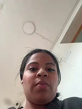 Snapshot of SussiSotto chatting on December 2024 06:44:02 PM SussiSotto online show from December 2024 06:44:02 PM