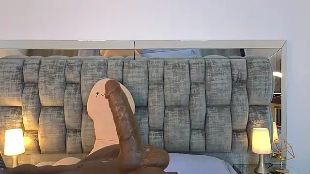 Snapshot of SussiSotto chatting on December 2024 06:16:02 PM SussiSotto online show from December 2024 06:16:02 PM