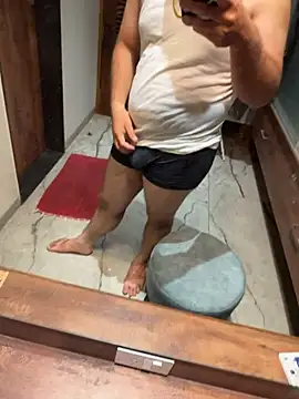 Snapshot of versatile_guy01 chatting on October 2025 07:03:01 PM versatile guy01 online show from October 2025 07:03:01 PM