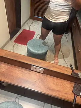 Snapshot of versatile_guy01 chatting on October 2025 11:03:01 AM versatile guy01 online show from October 2025 11:03:01 AM