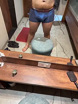 Snapshot of versatile_guy01 chatting on November 2025 03:05:01 AM versatile guy01 online show from November 2025 03:05:01 AM