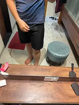 Snapshot of versatile_guy01 chatting on January 2026 08:41:02 AM versatile guy01 online show from January 2026 08:41:02 AM