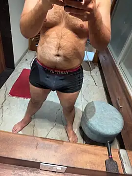 Snapshot of versatile_guy01 chatting on February 2026 03:11:01 AM versatile guy01 online show from February 2026 03:11:01 AM