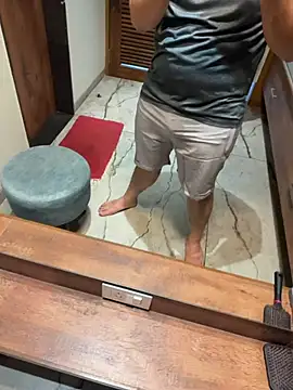 Snapshot of versatile_guy01 chatting on February 2026 09:57:02 AM versatile guy01 online show from February 2026 09:57:02 AM