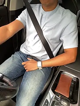 YoBody755 online show from October 2025 10:18:01 AM