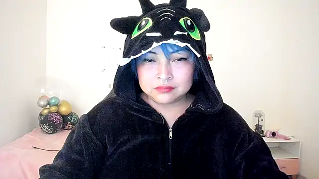 Snapshot of Shaddycute_ chatting on October 2025 04:37:01 PM Shaddycute online show from October 2025 04:37:01 PM