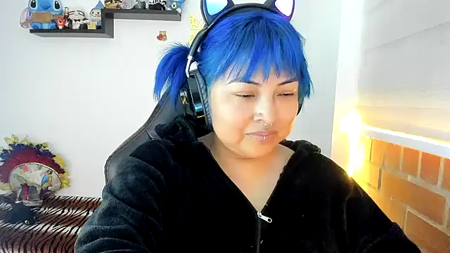 Snapshot of Shaddycute_ chatting on October 2025 03:01:02 PM Shaddycute online show from October 2025 03:01:02 PM