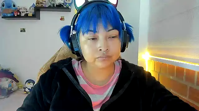 Snapshot of Shaddycute_ chatting on October 2025 01:56:01 PM Shaddycute online show from October 2025 01:56:01 PM