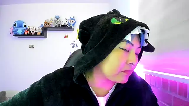 Snapshot of Shaddycute_ chatting on November 2025 05:06:01 PM Shaddycute online show from November 2025 05:06:01 PM