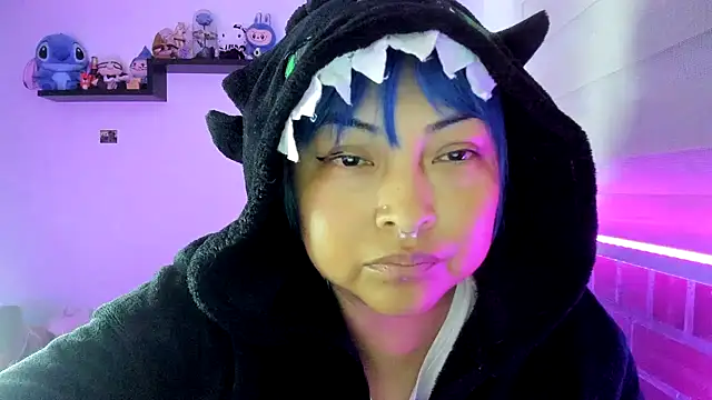 Snapshot of Shaddycute_ chatting on November 2025 05:07:01 AM Shaddycute online show from November 2025 05:07:01 AM