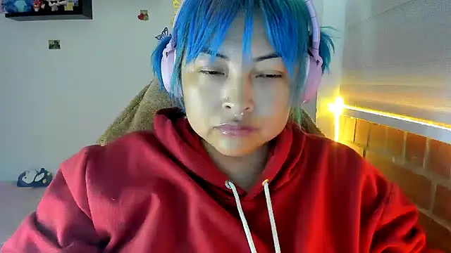 Snapshot of Shaddycute_ chatting on December 2025 12:40:02 AM Shaddycute online show from December 2025 12:40:02 AM