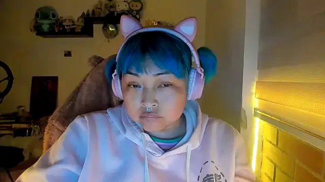 Snapshot of Shaddycute_ chatting on January 2026 01:33:01 AM Shaddycute online show from January 2026 01:33:01 AM