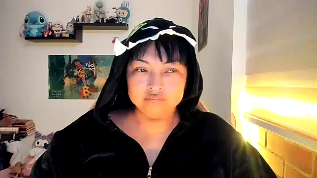 Snapshot of Shaddycute_ chatting on February 2026 02:33:01 PM Shaddycute online show from February 2026 02:33:01 PM