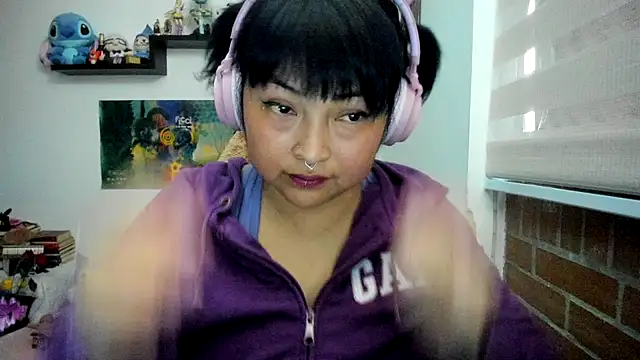 Snapshot of Shaddycute_ chatting on February 2026 02:14:01 PM Shaddycute online show from February 2026 02:14:01 PM