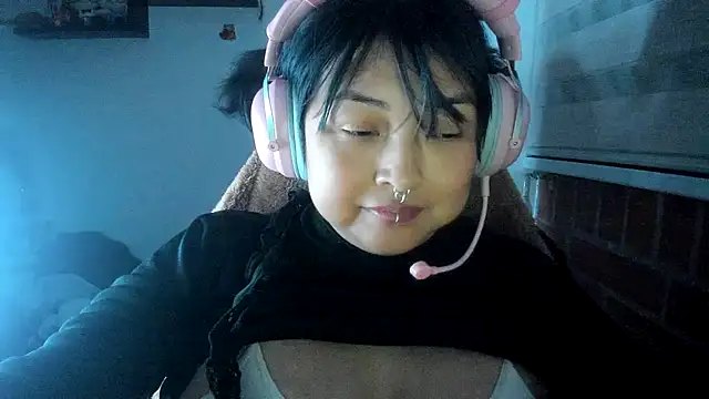 Shaddycute  online show from April 2026 01:42:02 AM