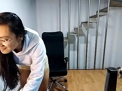 Snapshot of Jessie_Desire chatting on February 2025 02:53:02 AM Jessie Desire online show from February 2025 02:53:02 AM