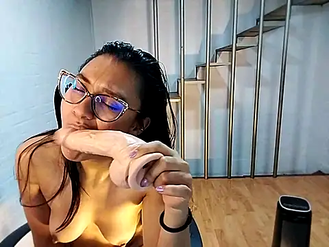 Snapshot of Jessie_Desire chatting on February 2025 06:07:02 AM Jessie Desire online show from February 2025 06:07:02 AM