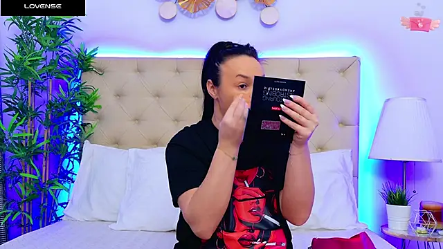 DaliyaArabian online show from January 2025 12:30:02 PM