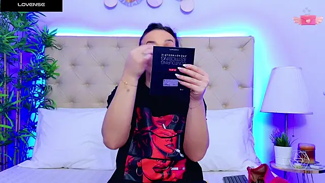 DaliyaArabian online show from January 2025 12:47:02 PM