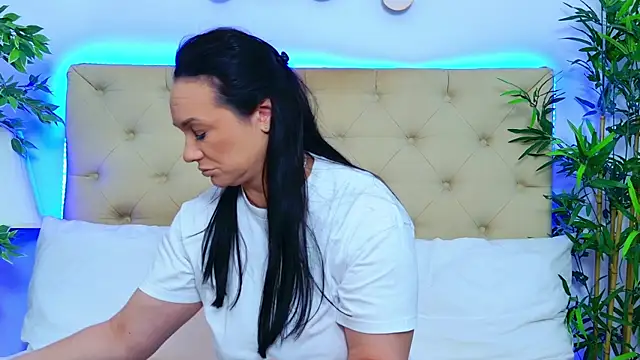 DaliyaArabian online show from April 2026 12:10:01 PM