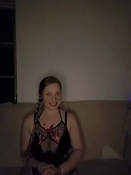 Snapshot of katiestevens chatting on December 2025 10:06:02 PM katiestevens online show from December 2025 10:06:02 PM