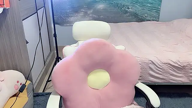 Snapshot of Lucky-Anna001 chatting on October 2025 03:29:02 AM Lucky-Anna001 online show from October 2025 03:29:02 AM